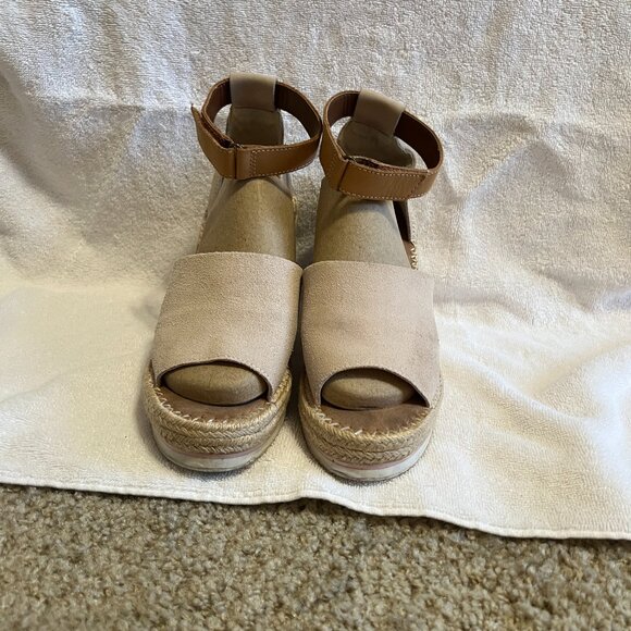 Toms Sandals - Picture 1 of 5